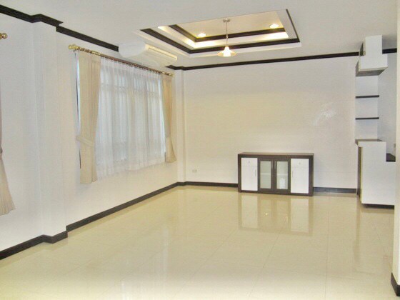 บ้านเดี่ยว 4 ห้องนอน เพื่ออยู่อาศัย Single House 4Bed For Residence รูปที่ 1