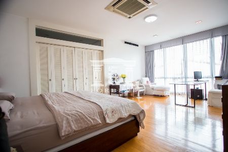 ขาย บ้านเดี่ยว 2 ชั้น รหัส 41661 ถนนสุขุมวิท 49 เนื้อที่ 800 ตรม. 136 ตร.วา ตกแต่งสไตล์โมเดิร์น รูปที่ 4