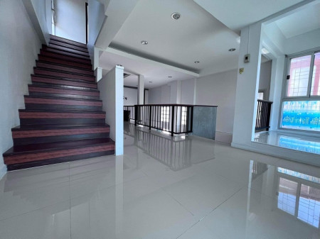 ขายทาวน์โฮม พร้อมออฟฟิศ หมู่บ้านฉัตรเกล้าวิลล่า นวมินทร์153 บึงกุ่ม กรุงเทพฯ รูปที่ 5