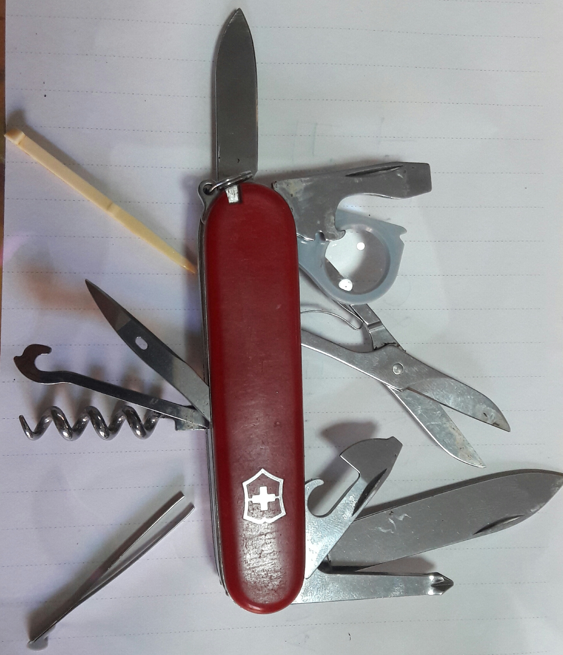 Victorinox knife รุ่น explorer มือสอง สภาพดี รูปที่ 1