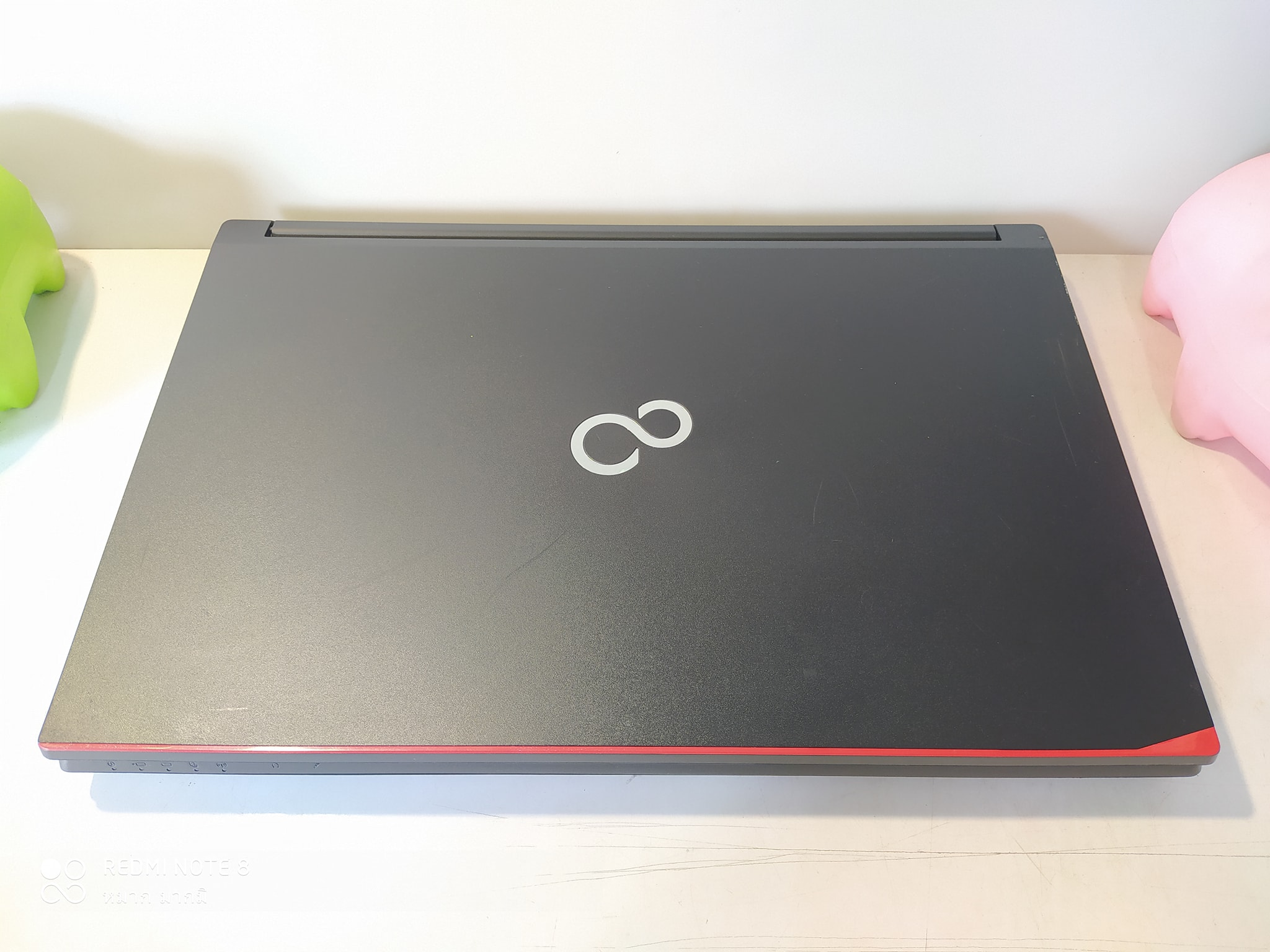 FUJITSU Lifebook A574  ซีพียู Core i3-4000M 2.4 GHz  การ์ดจอ Intel HD Graphics 4600  แรม 4 GB   ฮาดดิส 320 GB   จอ 15.6 นิ้ว  ดีวีดี ไวฟาย   แบตเก็บไฟ   อุปกรณ์ เม้าส์ แผ่นรองเม้า สายชาร์ท  วีดีโอ รีวิว ตามลิ้งค์ด้านล่างนี้เลยครับ   https://www.facebook.com/IT.eletronic/videos/312274974247289/  ราคาที่ 3,999 บาท เก็บปลายทางโอนมัดจำ 400 บาท  ธ.กสิกรไทย 155-235-062-2 จักรินทร์ มากมี ------------------------------------ Face : หมาก มากมี โทร : 0872078533 Line : mark0872078533 ร้าน : ไอที อิเล็กทรอนิกส์ 2 160/70 ถ.เติบศิริ ต.อุทัยใหม่ อ เมือง จ อุทัยธานี 61000 รูปที่ 4