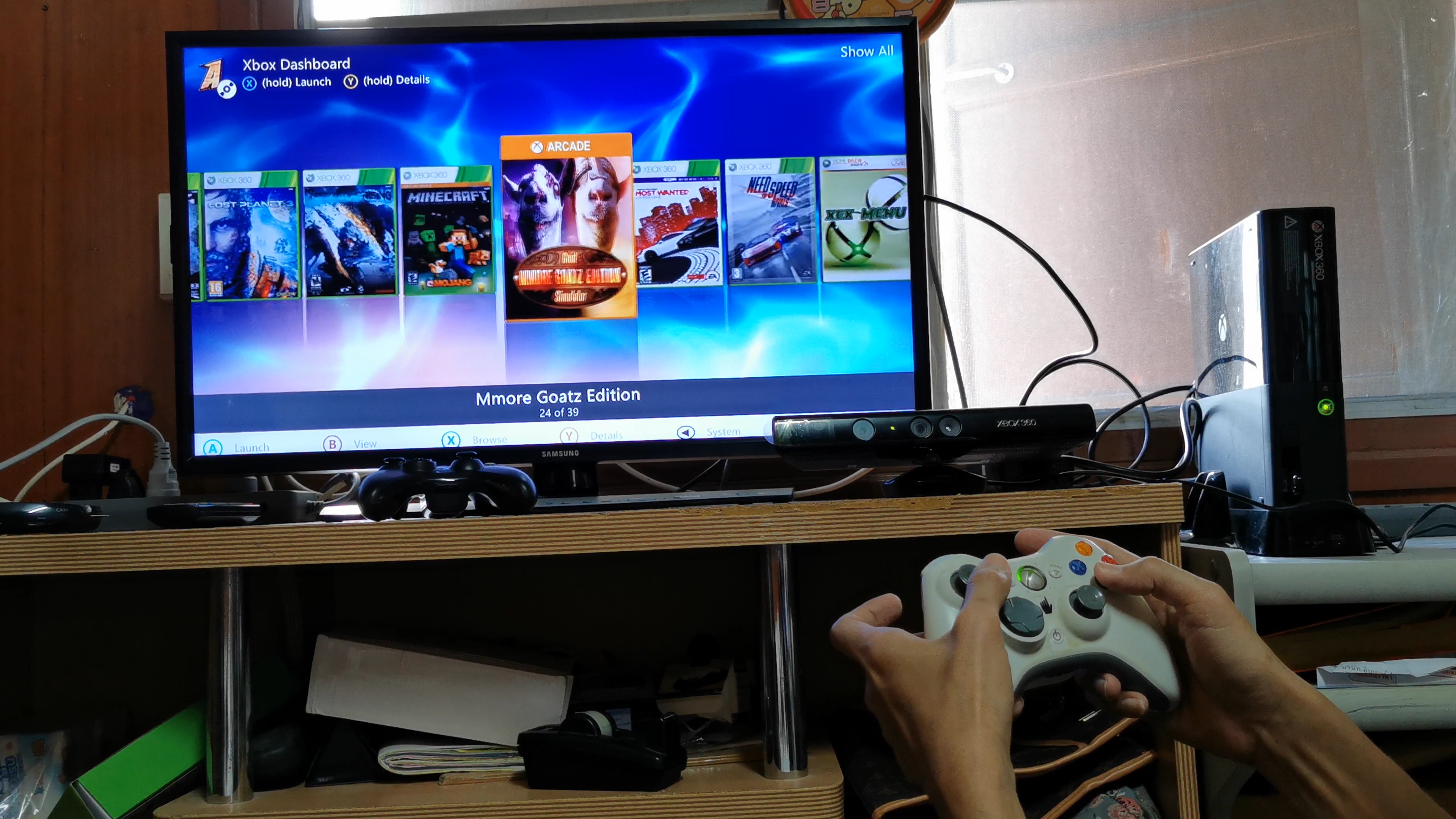 xbox 360 slim+joy 2อัน+kinect+flash drive 8 g.สภาพดีมาก รูปที่ 3
