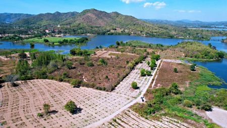 ขาย ที่ดิน แบ่งขายใกล้ชิดธรรมชาติ Thaisino Land หนองหญ้าปล้อง 10 ไร่ วิวเขื่อนแม่ประจันต์ ภูเขาล้อมลอบ360องศา รูปที่ 5