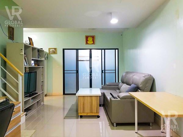 ขายบ้านทาวน์โฮม 2 ชั้น เดอะ คอนเนค เขตประเวศ กรุงเทพ ราคาเบาๆ 19.7 ตร.วา หมู่บ้านสงบ บรรยากาศดี  รูปที่ 6
