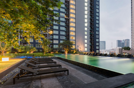 Hot Deal The Base Sukhumvit 77  ห้องชั้นสูงมาก สภาพดี รูปที่ 1