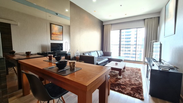 Noble Refine Condo, near BTS Phrom Phong station, convenient transportation, privacy รูปที่ 1