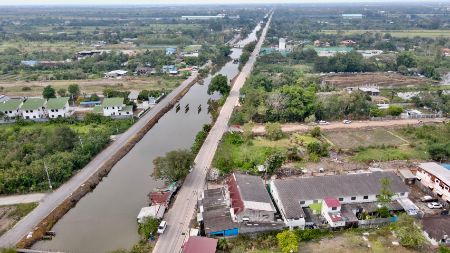 ขาย ที่ดิน โฉนดครุดแดงพร้อมโอนคลอง 8 หนองเสือ 200 ตร.วา น้ำประปาไฟฟ้า หน้าแปลงพร้อม รูปที่ 6