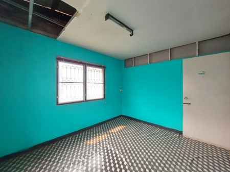 ขาย ทาวน์โฮม ใกล้MRTคลองไผ่ 400 ม หมู่บ้านบัวทอง 43 ตร.วา หลังริม ที่ดินเยอะมาก รูปที่ 4
