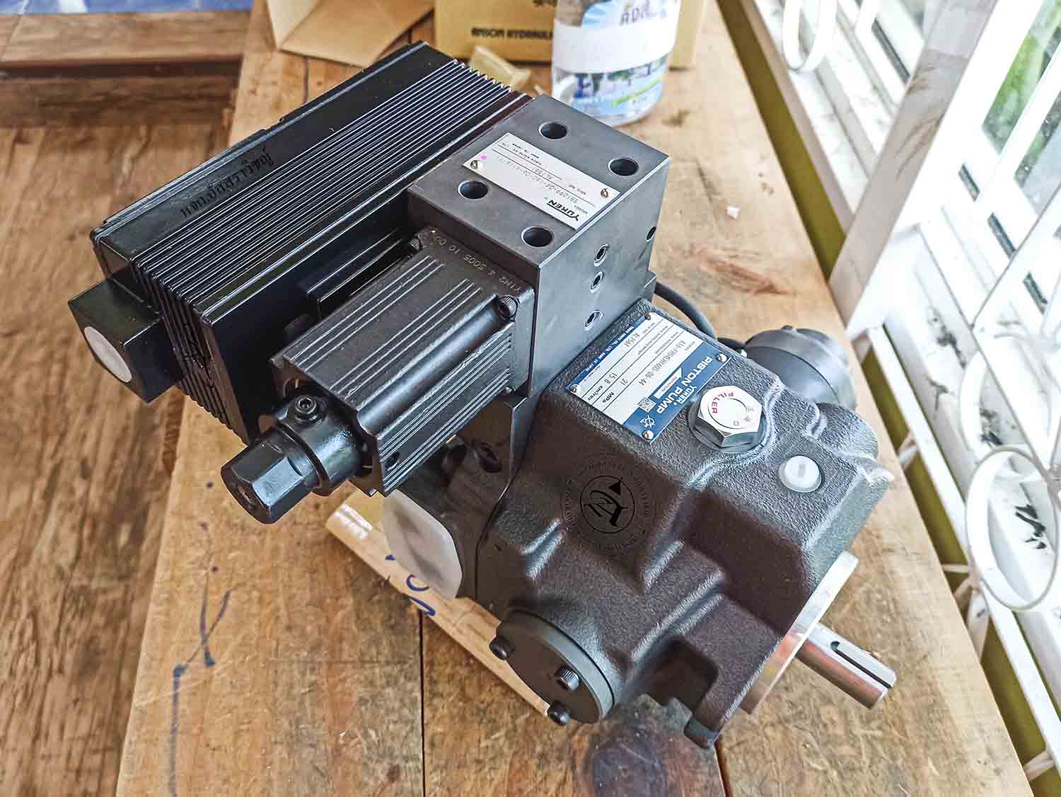 ปั้มไฮดรอลิคนำเข้าแท้จากต่างประเทศ YUKEN A16-FR04EH160S-06-44 รูปที่ 3
