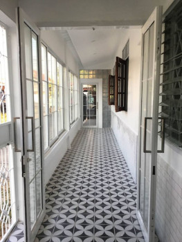 ขายด่วน : บ้านเดียว ชั้นเดียว หลังมุม รีโนเวทใหม่หมดทั้งหลัง  เดินทางเข้าเมืองสะดวกสุดๆ ห่างจากแยกบางศรีทอง รูปที่ 6