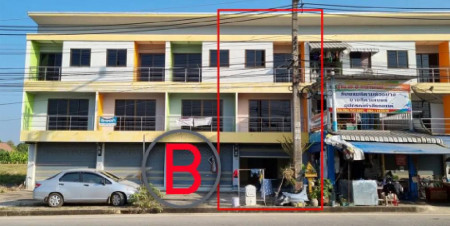 ขายอาคารพาณิชย์ 2 ห้อง หน้ากว้าง 4 เมตร (156ตรม. ) ริมถนน แม่จัน-เชียงแสน จ.เชียงราย เป็นมือ 1 ซิงๆ เจ้าของขายเอง เข้าอยู่ค้าขายได้เลย รูปที่ 2