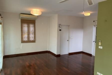 ขายด่วน : บ้านเดี่ยว 2ชั้น หมู่บ้านวรารมย์ โครงการ Q House ประชาอุทิศ 98 รูปที่ 3
