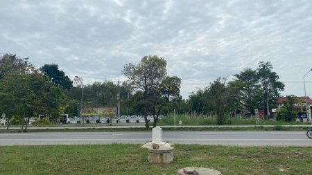 ขายด่วน : ที่ดินถมแล้ว ติดถนนใหญ่4เลน เหลือแปลงเดียวเท่านั้น เมืองพิษณุโลก รูปที่ 9