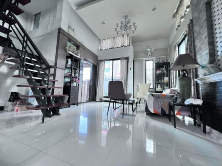 ขายด่วน : บ้านเดี่ยวสไตล์โมเดิร์นที่โดดเด่นที่สุดในย่านนวมินทร์ บึงกุ่ม กรุงเทพฯ รูปที่ 2