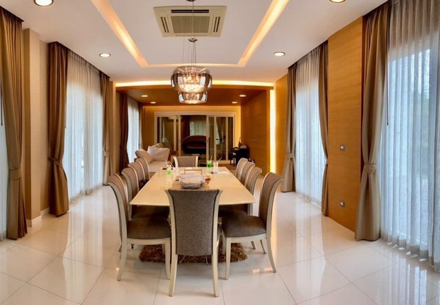 RENT  house in Bangna   Luxury house with private pool   Builtin all furniture   6 bedrooms รูปที่ 1
