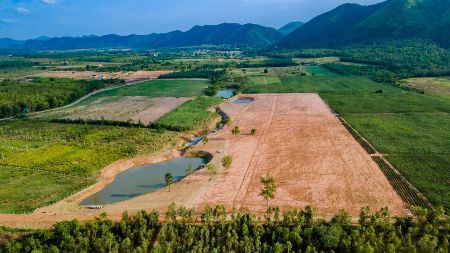 ขาย ที่ดิน ขายทั้งเงินสดและผ่อน ฟรีดอกเบี้ย 2 ปีท่ายาง 100 ตร.วา โฉนดครุฑแดง วิวเขาล้อมสวย รูปที่ 6