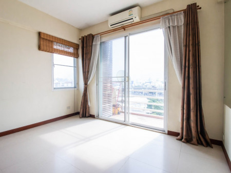 ขาย คอนโด Residency Heightsเรสิเดนซี่ไฮทส์ คอนโดมิเนียม 40 ตรม. 1 ห้องนอน Renovate สวย ในซอยวิภาวดี 10 ใกล้ BTS สะพานควาย และ MRT สุทธิสาร รูปที่ 2