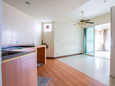 ขาย คอนโด Residency Heightsเรสิเดนซี่ไฮทส์ คอนโดมิเนียม 40 ตรม. 1 ห้องนอน Renovate สวย ในซอยวิภาวดี 10 ใกล้ BTS สะพานควาย และ MRT สุทธิสาร รูปที่ 4