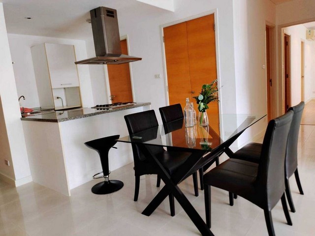 Condo FULLERTON Sukhumvit near BTS Ekkamai & Thonglor รูปที่ 1