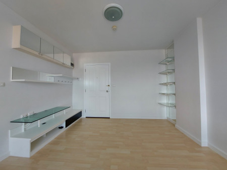 ขาย คอนโด ห้องรีโนเวทแล้ว D Condo รามคำแหง 64 30 ตรม. วิวสวย แถมทุกอย่างในรูป รูปที่ 3