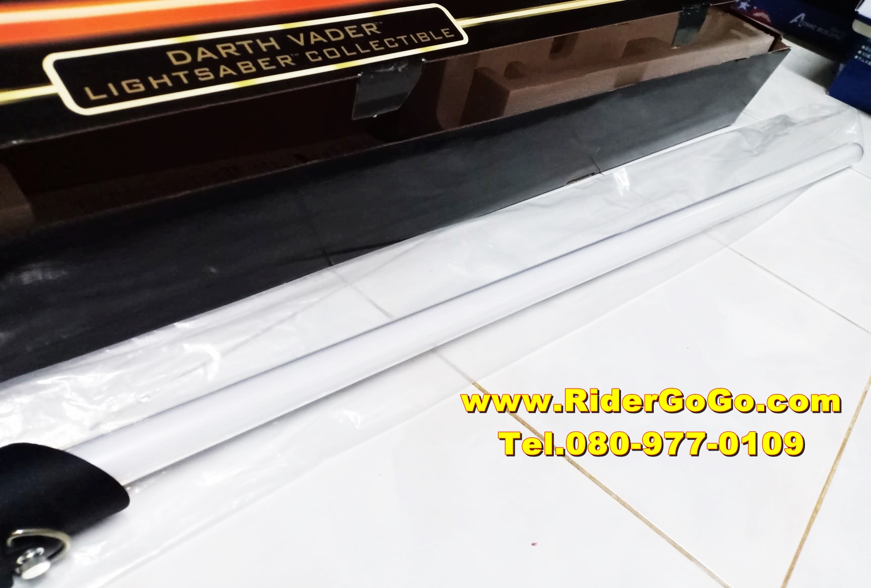 ดาบสตาร์วอร์ ดาบดาร์ธ เวเดอร์ Master Replicas Star Wars Darth Vader Lightsaber Collectible สภาพสวยใหม่ของแท้ รูปที่ 3
