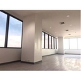 Office For Sale and Rent 177 sq.m. at Bangna Complex near Central Plaza Bangna 销售办公楼177平方米，靠近邦纳购物中心