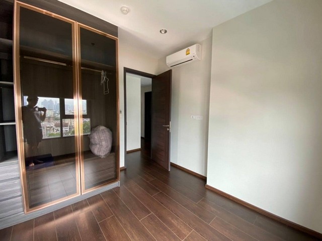 C Ekkamai safe spacious peaceful 11th floor BTS Ekkamai รูปที่ 1