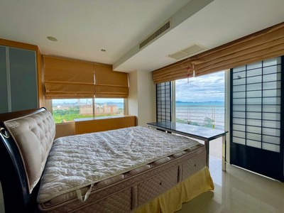 วิวทะเล 270 องศา!!  ขาย ลา รอยัลบีช คอนโด ( The Residences@Dream Condo) ห้อง 148 ตรม.  รูปที่ 1