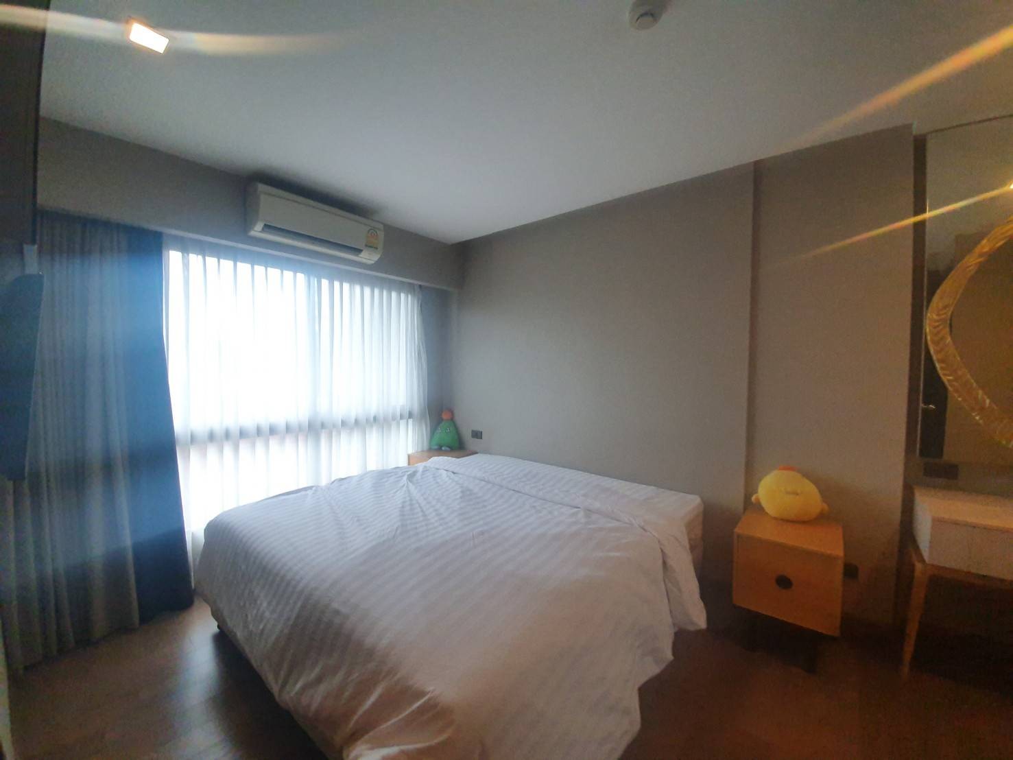 Room for Rent Tidy Thonglor condo 42Smq 1 Bedroom Heart of Thonglor 16K per Month  รูปที่ 1