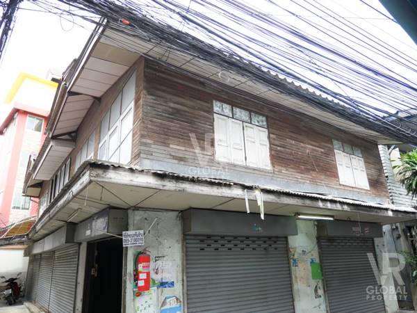 รหัสทรัพย์ 173 ขายบ้านสาทร 2 ชั้น แขวงยานนาวา เขตสาทร กรุงเทพ เหมาะแก่การปรับปรุงเป็นร้านค้า หรือที่อยู่อาศัย รูปที่ 4