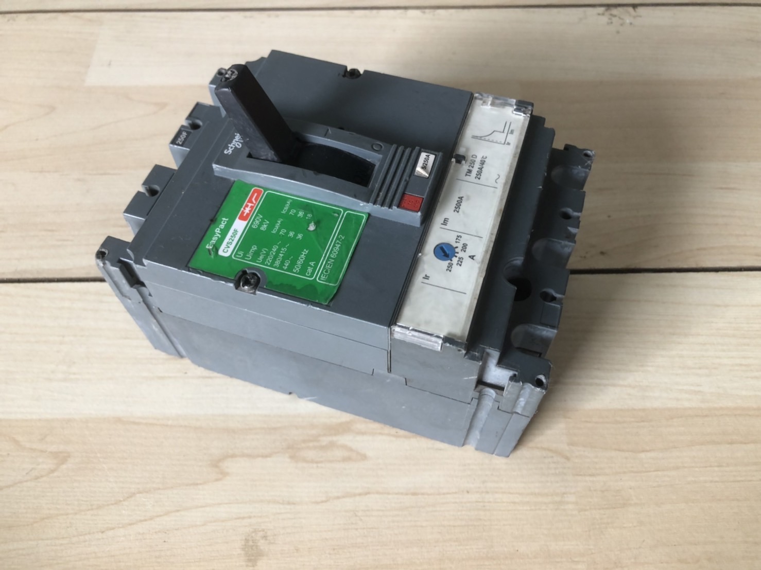 ขาย เมน เบรกเกอร์ Main Breaker Schneider CVS250F 250A ชไนเดอร์ สามเฟส 3P 250 แอมป์ มือสอง รูปที่ 4