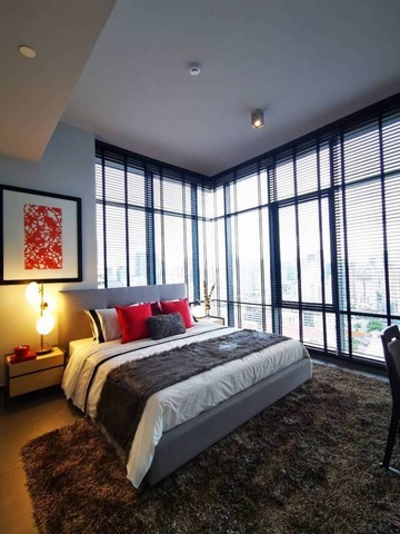 The Lofts Asoke, luxury condo in Industrial Loft style, near MRT Phetchaburi รูปที่ 1