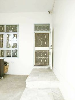ขาย ทาวน์โฮม ย่านแหล่งเจริญ town in town 144 ตรม. 18.9 ตร.วา แต่งสวย รูปที่ 7