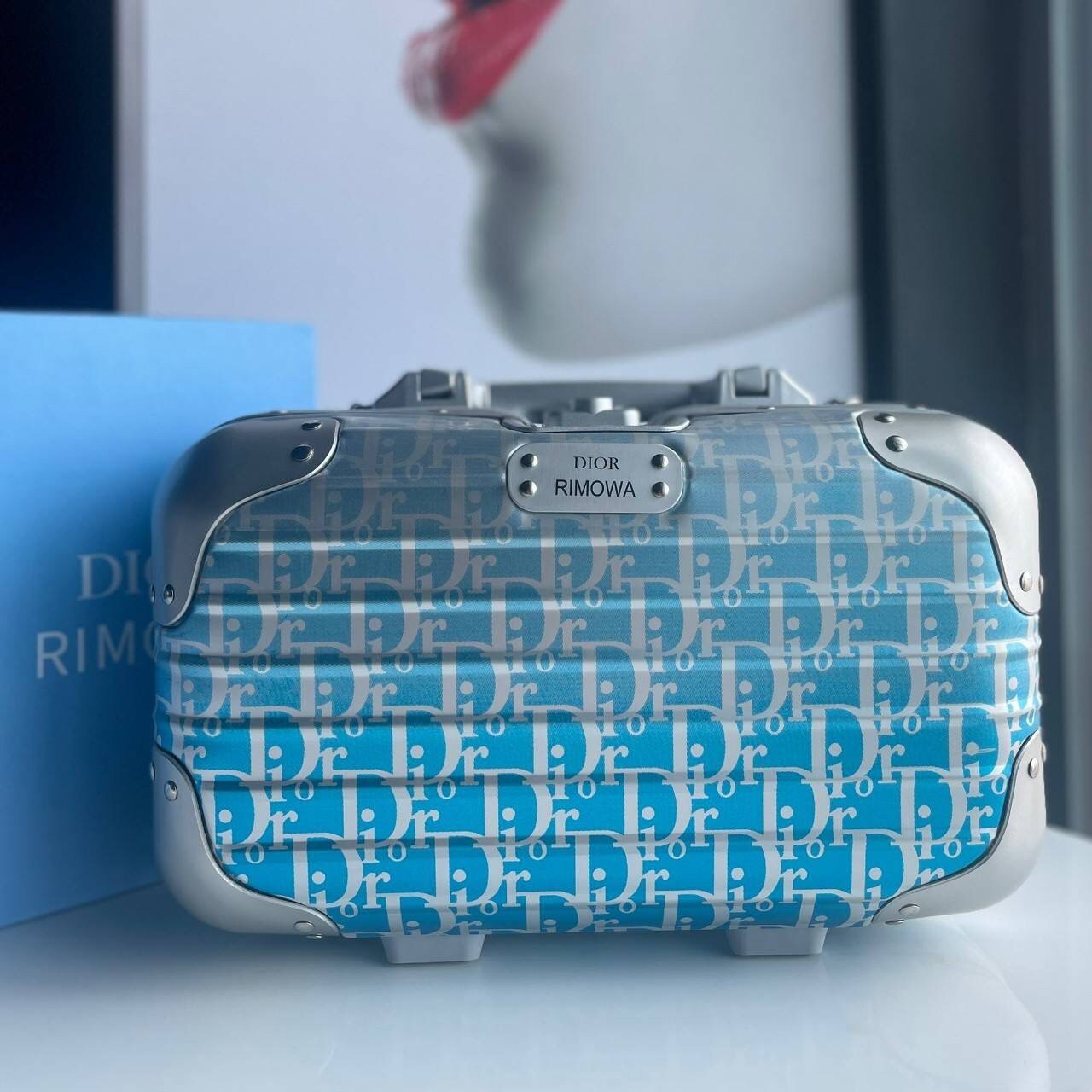 รุ่นใหม่ล่าสุด  กระเป๋ษ CHRISTIAN DIOR x RIMOWA HANDCASE collection Paris fashion week rare item รูปที่ 1