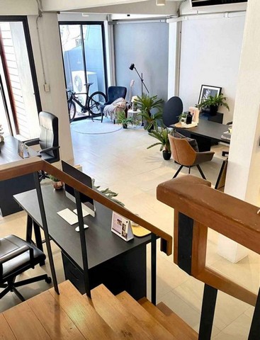 RT0562Jให้เช่าทาวน์โฮม สไตล์ loft เอกมัย 22 บ้านสวย  รูปที่ 1