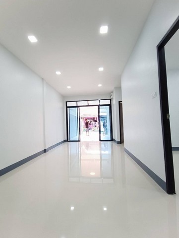 For Sales : Wichit, Townhouse renovated, 2 Bedrooms 1 Bathrooms 19 SQ.W. รูปที่ 1