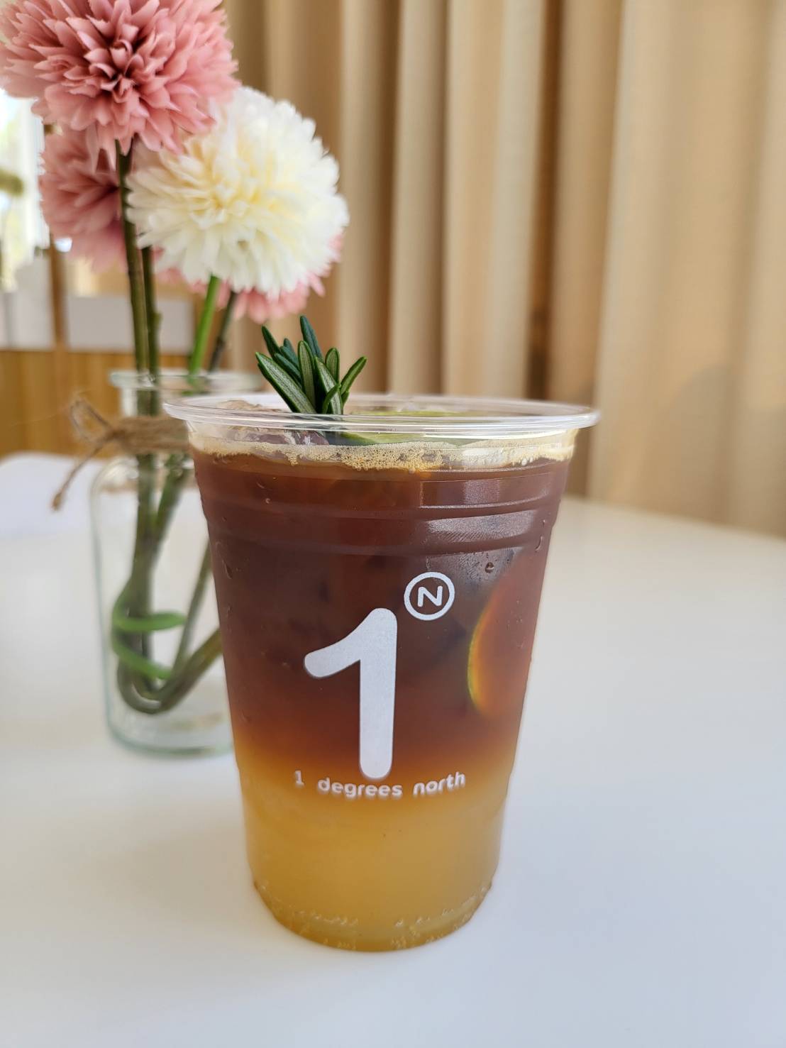 1 องศาเหนือ คาเฟ่เปิดใหม่ในปั๊มพีที หนึ่งองศา อเวนิว ในปั๊มพีที อ.แกลง จ.ระยอง รูปที่ 4