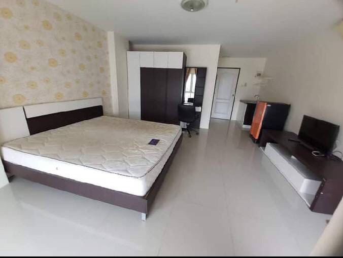 คอนโด สุนิสา เพลส คอนโด Sunisa place Condotown พื้นที่ =  32 SQ.METER 1Bedroom 920000 BAHT. ไม่ไกลจาก มหาวิทยาลัยบูรพา บรรยากาศน่าอยู่  เฟอร์นิเจอร์ครบพร้อมเข้าอยู่ รูปที่ 1