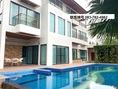 Rent a mansion rent 400000 with a luxurious private pool  Rama 9 area luxurious decoration