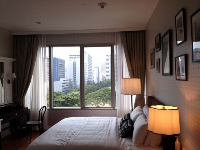 Luxury Condo close to Centralworld 2Beds2Baths High Floor Near Rajdamri BTS รูปที่ 1