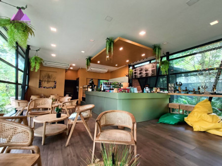 ขาย ที่ดิน ขายด่วน!ราคาถูก! ค่าเฟ่และร้านอาหาร อ.พนมสารคาม 6 ไร่ ค่าเฟ่และร้านอาหาร  ติดคลองสียัด บรรายากาศดีมาก พร้อมห้องสัมนา สระว่ายน้ำ รูปที่ 2