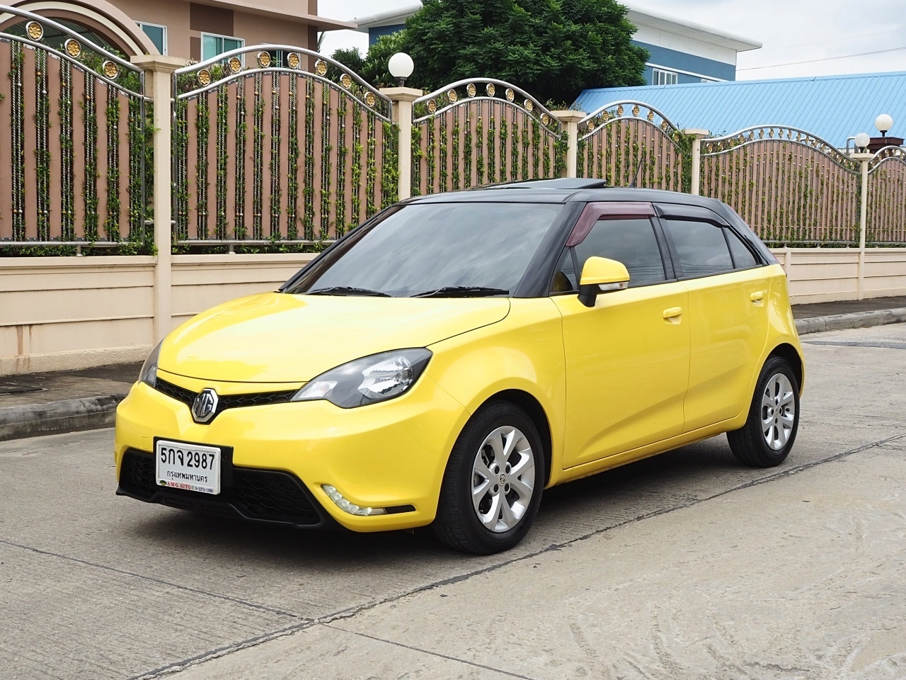 MG 3 1.5 X (Two tone) ปี 2015 จดปี 2016 สภาพนางฟ้า รถเก๋ง สีเหลือง รถมือสอง สภาพดี มีรับประกัน รูปที่ 1