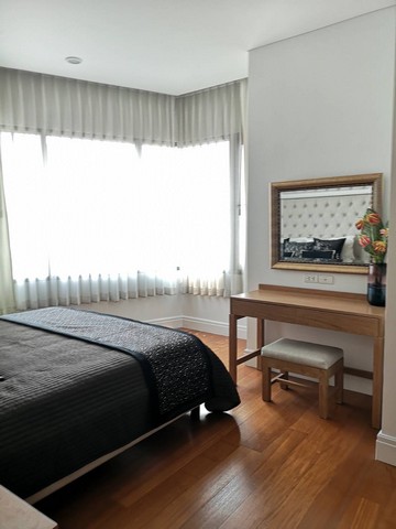 Good location condo! Bright Sukhumvit 24 near BTS Phrom Phong 2b2b รูปที่ 1