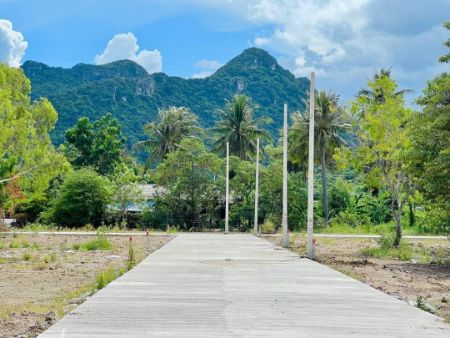 ขาย ที่ดิน เอกสารสิทธ์ โฉนดครุฑแดง นส4จ.สามร้อยยอด 100 ตร.วา ใกล้หาดสามร้อยยอด  ใกล้หัวหิน 𝟑𝟎 นาที รูปที่ 6