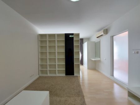 ขาย คอนโด ห้องมุม D Condo รามคำแหง 64 30 ตรม. สภาพดี รูปที่ 5
