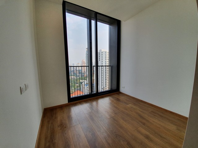 Unfurnished unit available now!!! Noble BE33 near BTS PhromPhong รูปที่ 1