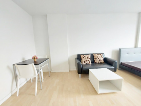 ให้เช่า คอนโด วิวไม่บัง ห้องกว้าง ห้องไม่ร้อน D Condo รามคำแหง 64 29.83. ตรม. ไม่ต้องเข้าซอย รูปที่ 3