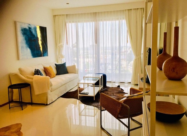 The Emporio Place Sukhumvit 24 spacious 19th floor BTS Phrom Phong รูปที่ 1