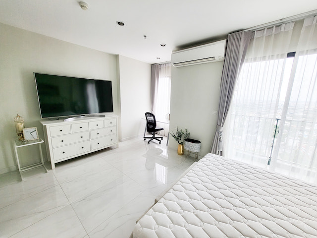 C Ekkamai 3 bedrooms spacious safe 39th floor BTS Ekkamai รูปที่ 1