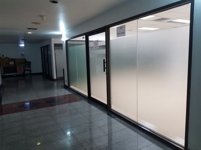 OFB001 Office for Rent at Omni Tower Sukhumvit Soi 4  รูปที่ 1